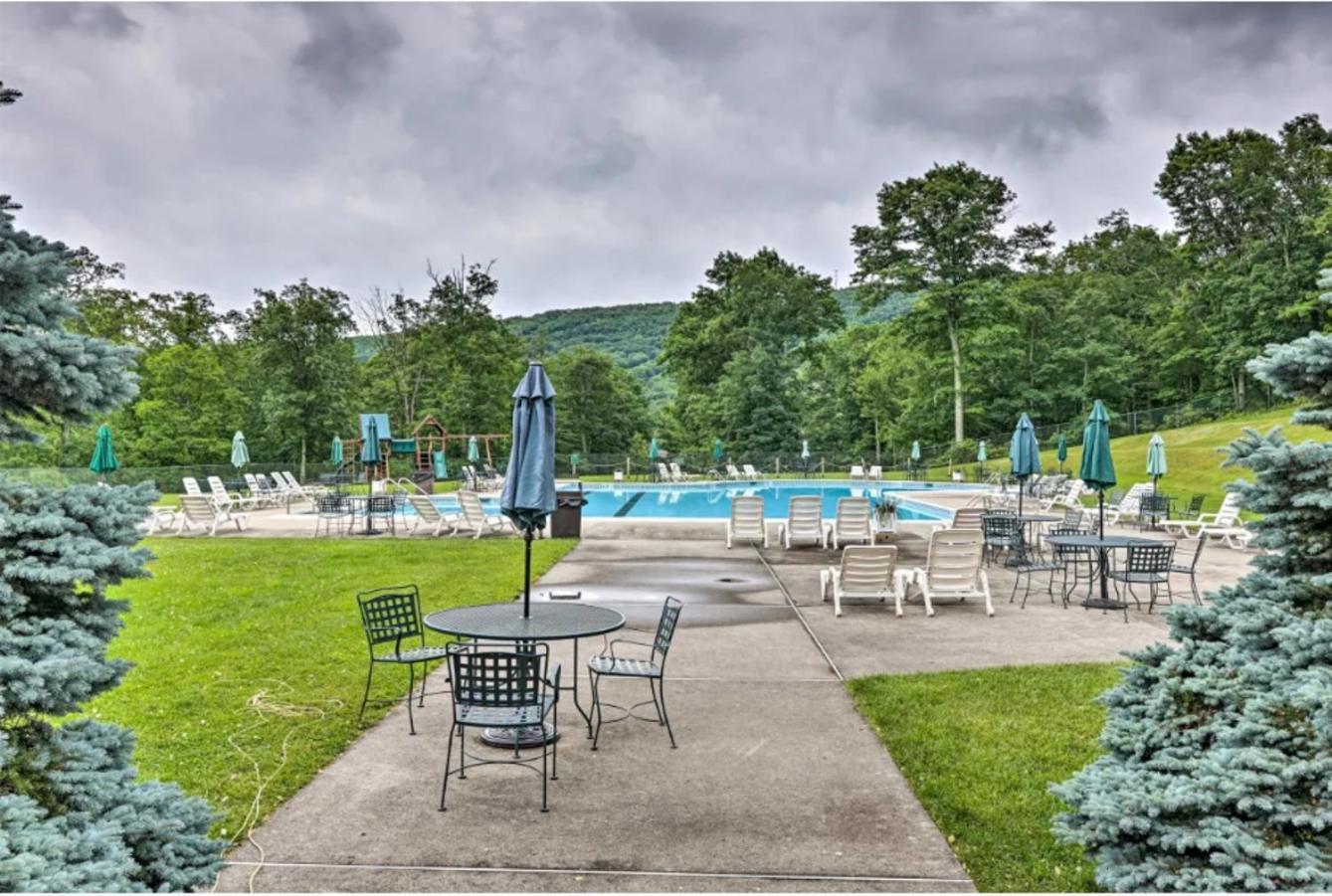 Pocono Mountain Home , Hot Tub- 1 Mile To Skiing! Tannersville Exteriör bild